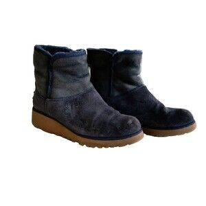 UGG Blue short boots bootie size 6 fur lined suede